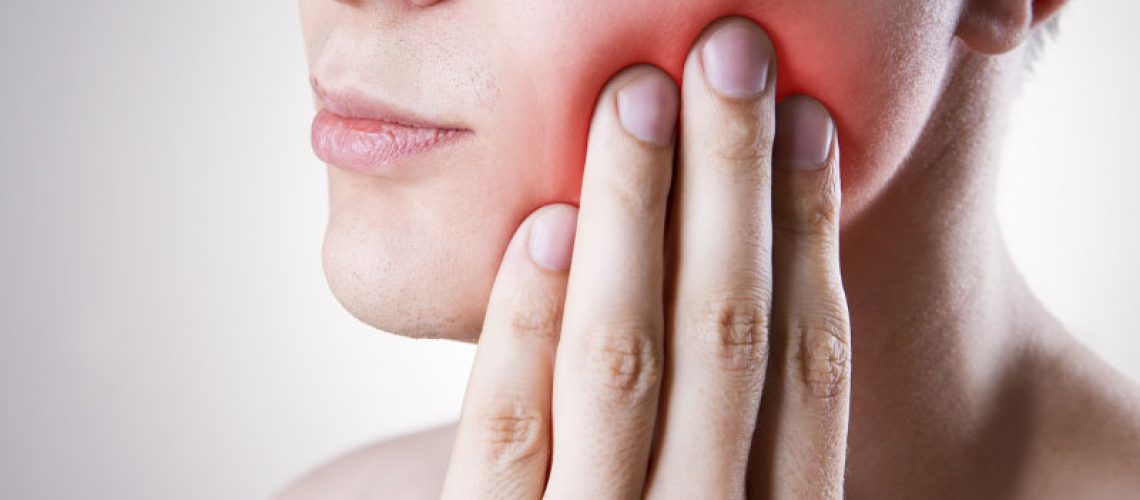 dental patient in need of wisdom tooth extraction